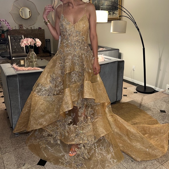 Gold formal dress - Picture 1 of 2